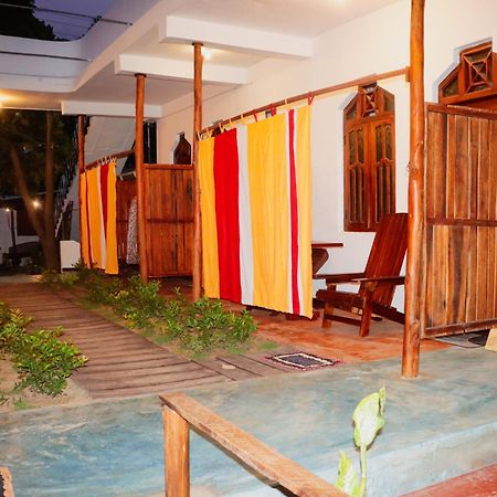 Surfers Park Arugambay Bed & Breakfast Аругам Бей Екстериор снимка