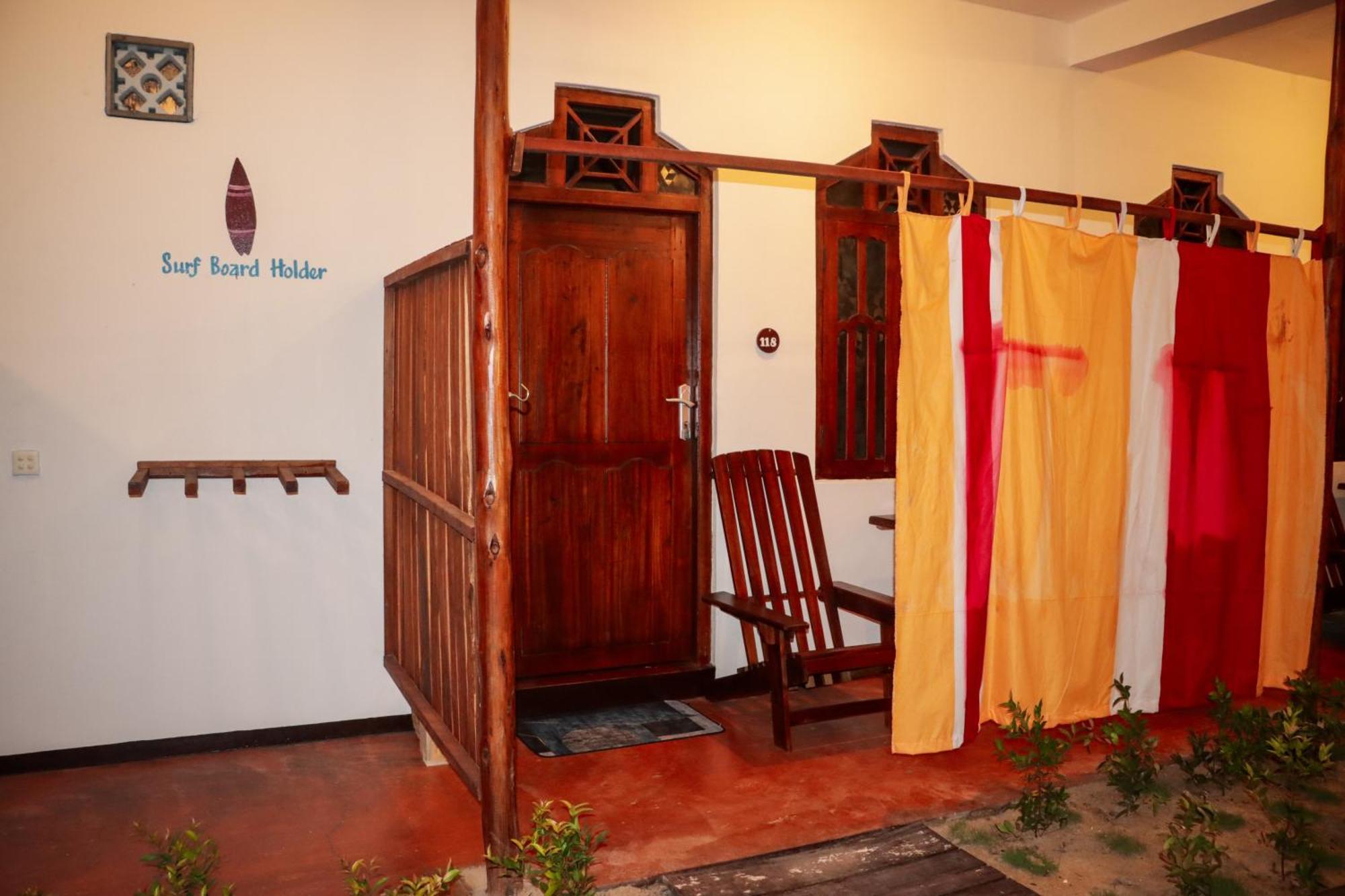 Surfers Park Arugambay Bed & Breakfast Аругам Бей Екстериор снимка