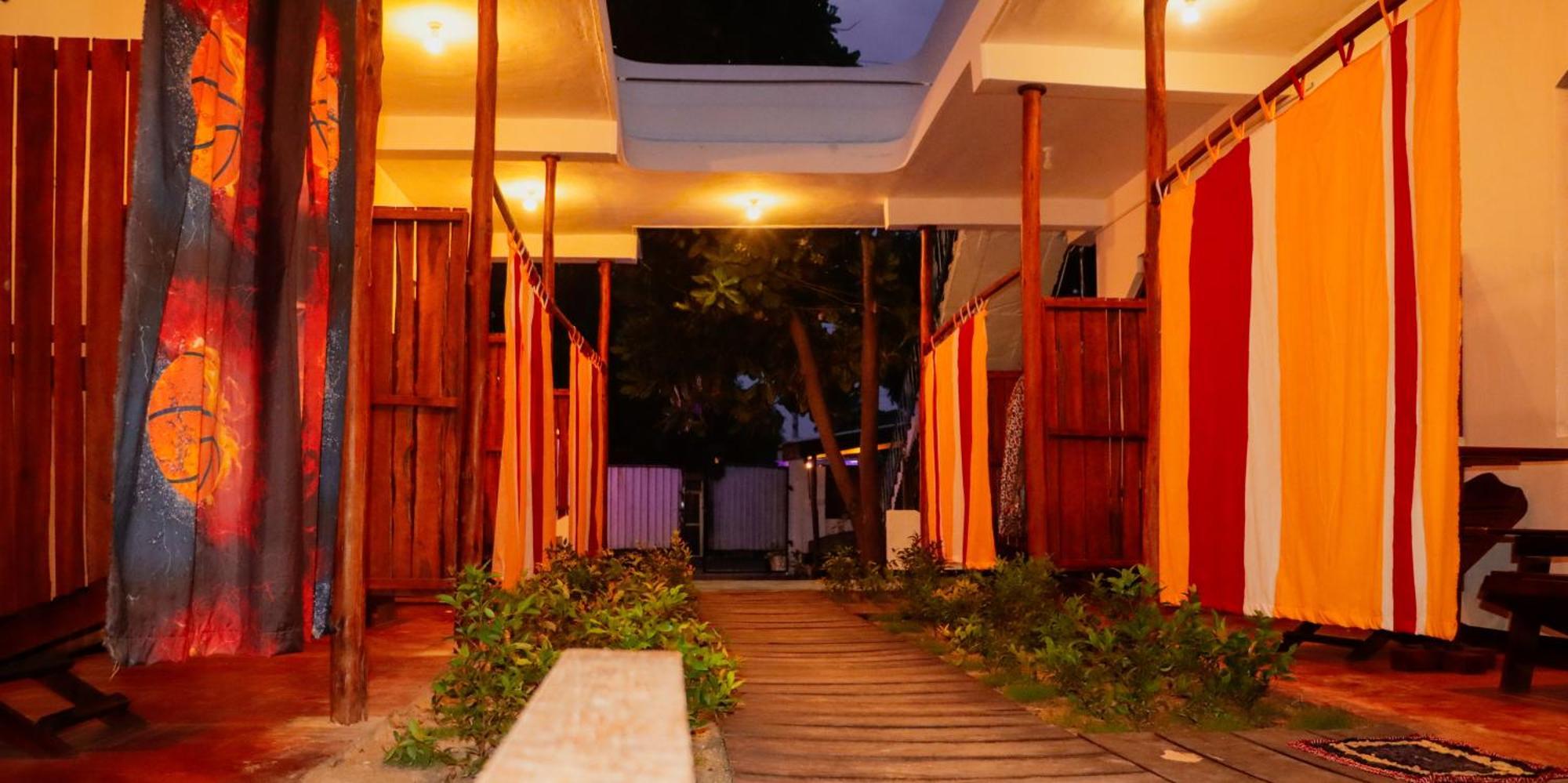 Surfers Park Arugambay Bed & Breakfast Аругам Бей Екстериор снимка